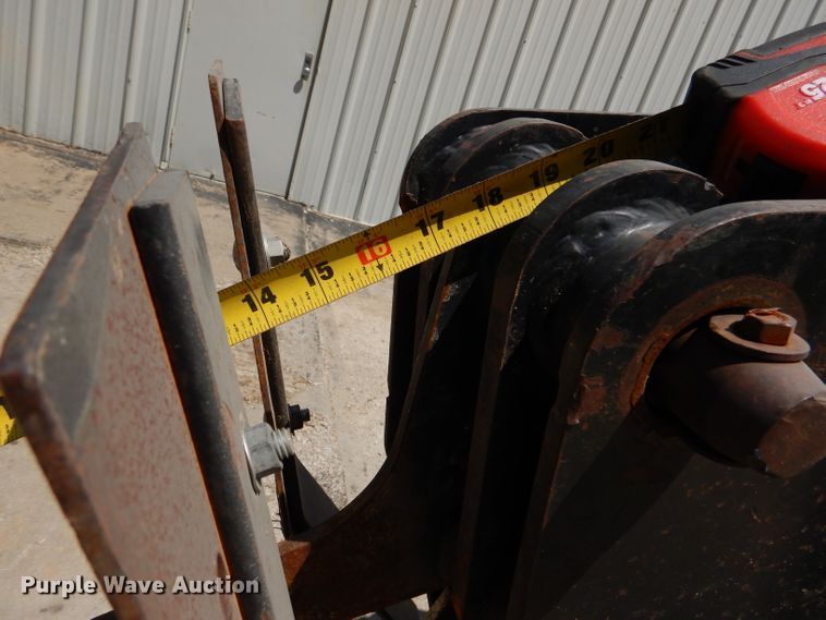 image for item DL3320 2005 Ditch Witch 410SX  trencher