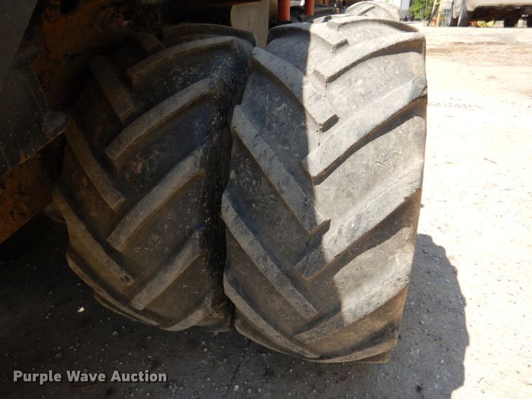 image for item DL3320 2005 Ditch Witch 410SX  trencher