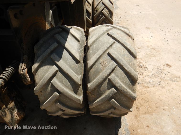 image for item DL3320 2005 Ditch Witch 410SX  trencher