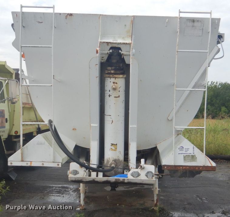 image for item DL4983 1996 Western Construction  end dump trailer