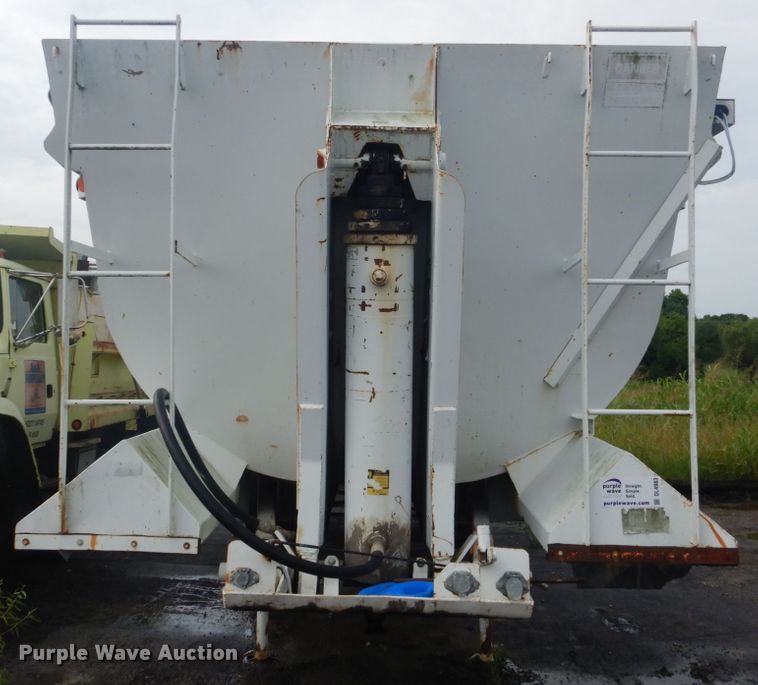 image for item DL4983 1996 Western Construction  end dump trailer