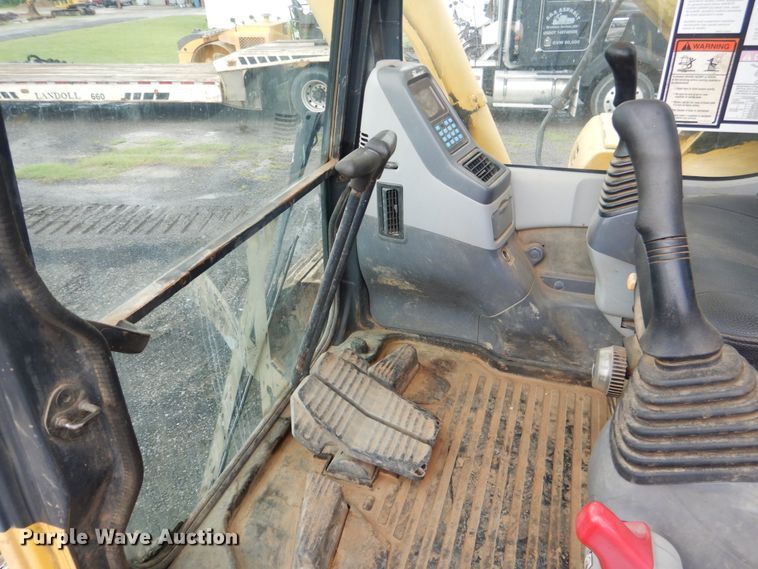 image for item DL4986 2004 Komatsu PC300LC-7L  excavator