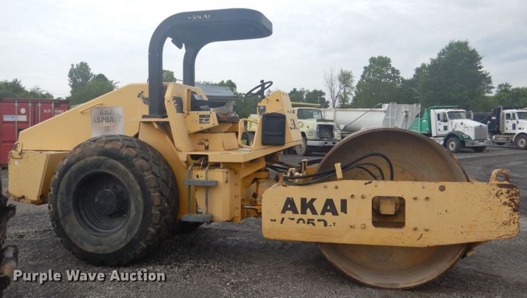 image for item DL4987 2008 Sakai America Inc SV505D  single drum vibratory roller