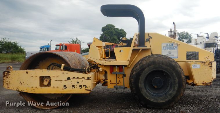 image for item DL4987 2008 Sakai America Inc SV505D  single drum vibratory roller