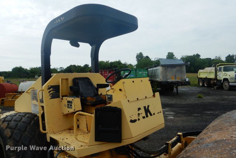 image for item DL4987 2008 Sakai America Inc SV505D  single drum vibratory roller