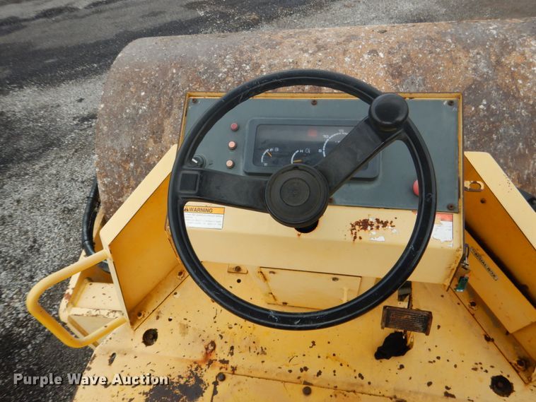 image for item DL4987 2008 Sakai America Inc SV505D  single drum vibratory roller