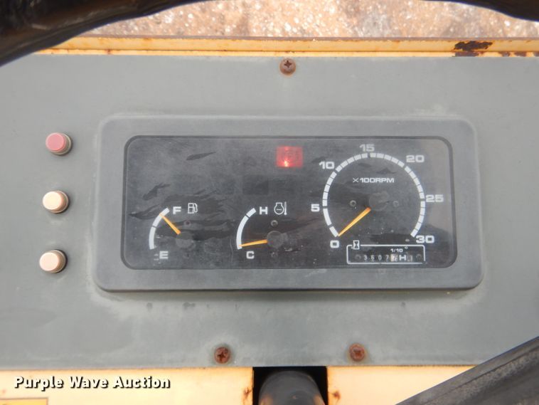 image for item DL4987 2008 Sakai America Inc SV505D  single drum vibratory roller