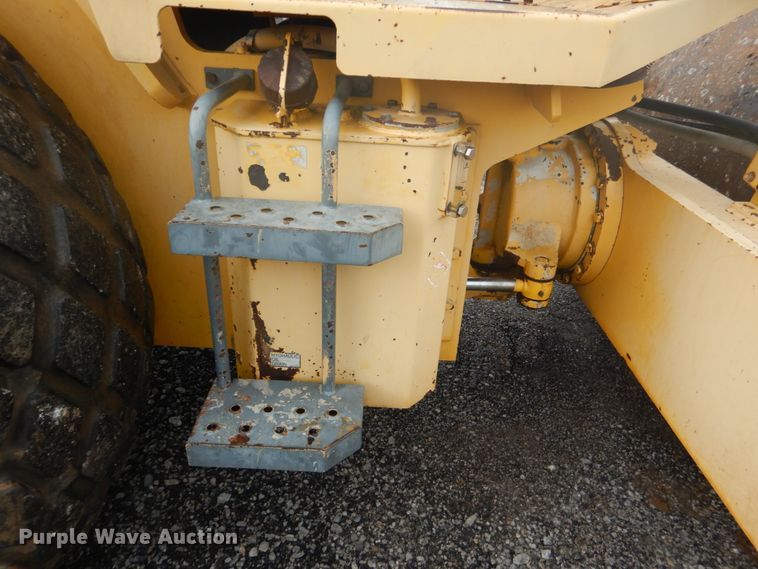 image for item DL4987 2008 Sakai America Inc SV505D  single drum vibratory roller