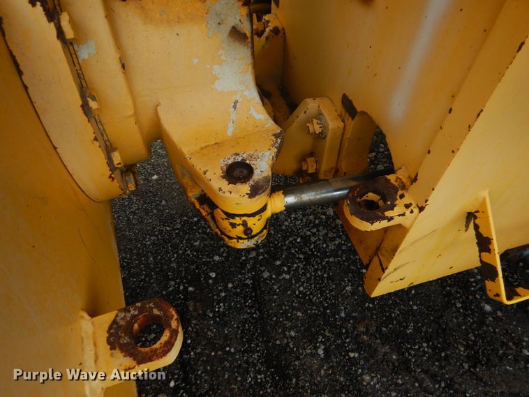 image for item DL4987 2008 Sakai America Inc SV505D  single drum vibratory roller