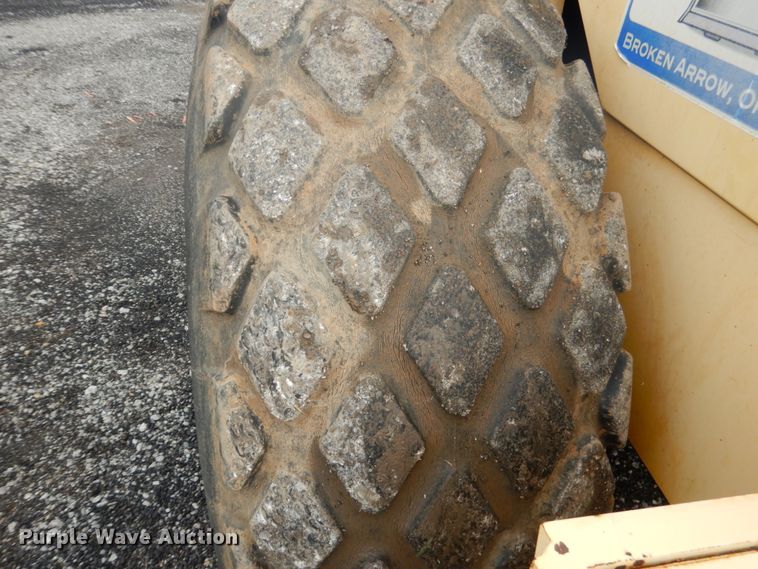 image for item DL4987 2008 Sakai America Inc SV505D  single drum vibratory roller