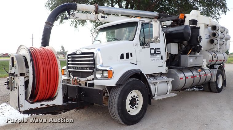 image for item DL7597 2009 Sterling L7500  vacuum truck