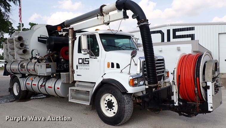 image for item DL7597 2009 Sterling L7500  vacuum truck