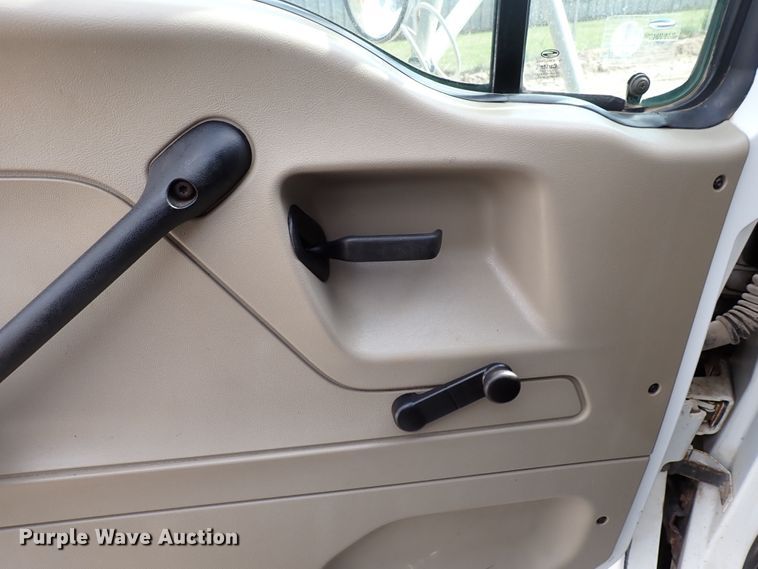 image for item DL7597 2009 Sterling L7500  vacuum truck