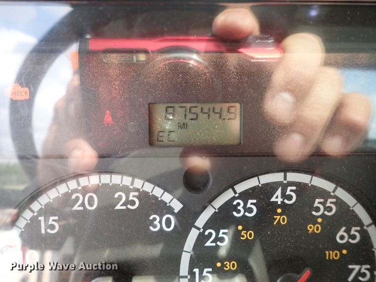 image for item DL7597 2009 Sterling L7500  vacuum truck