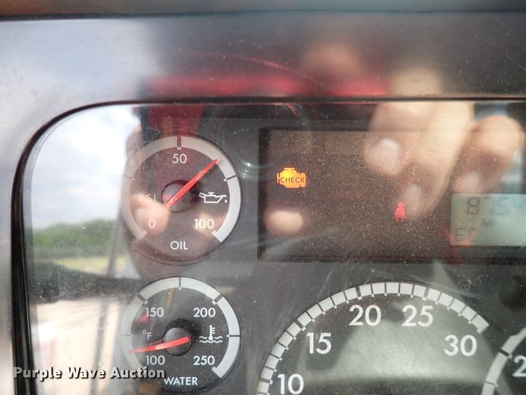 image for item DL7597 2009 Sterling L7500  vacuum truck