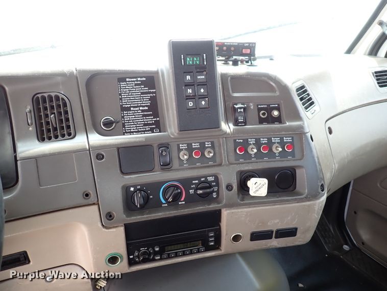 image for item DL7597 2009 Sterling L7500  vacuum truck