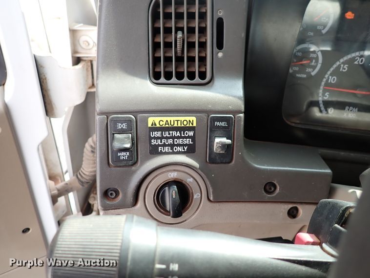 image for item DL7597 2009 Sterling L7500  vacuum truck