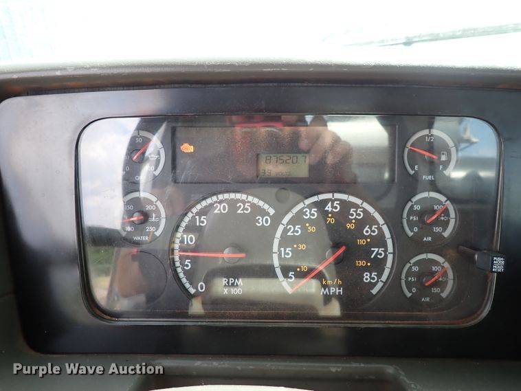 image for item DL7597 2009 Sterling L7500  vacuum truck