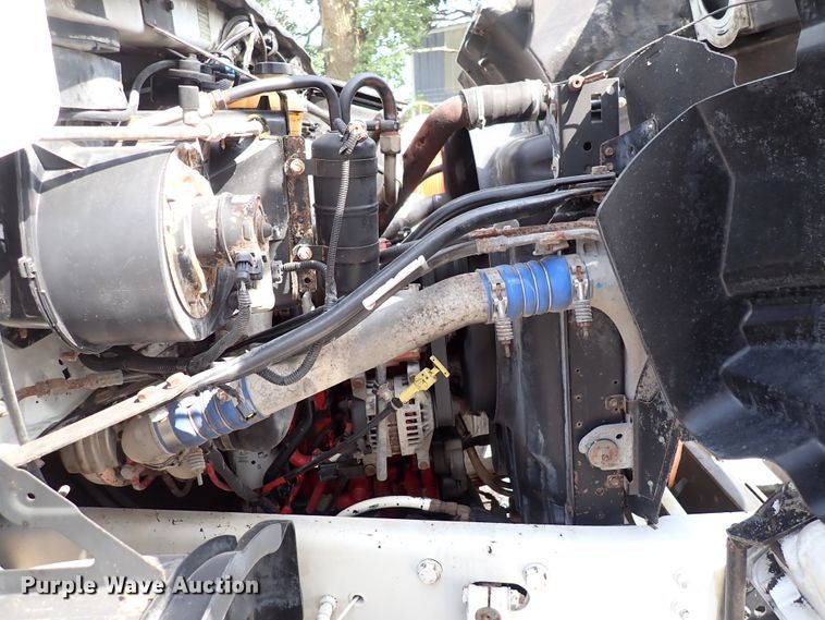 image for item DL7597 2009 Sterling L7500  vacuum truck