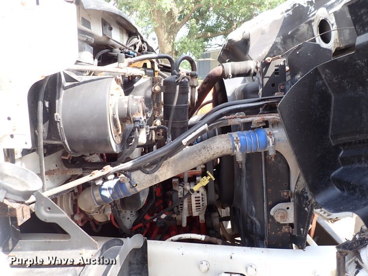 image for item DL7597 2009 Sterling L7500  vacuum truck