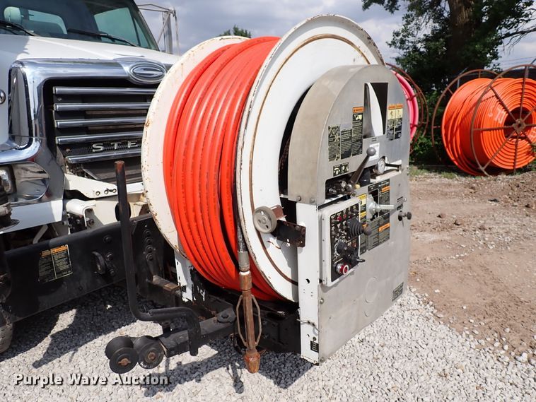 image for item DL7597 2009 Sterling L7500  vacuum truck