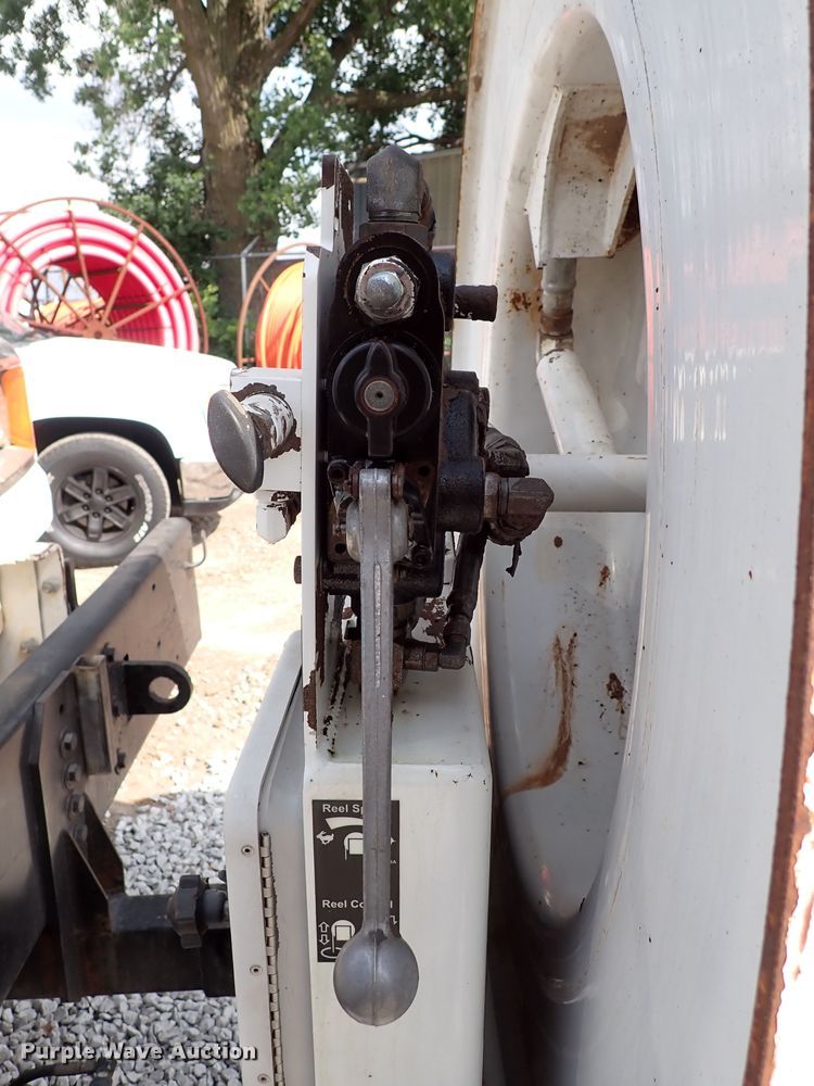 image for item DL7597 2009 Sterling L7500  vacuum truck