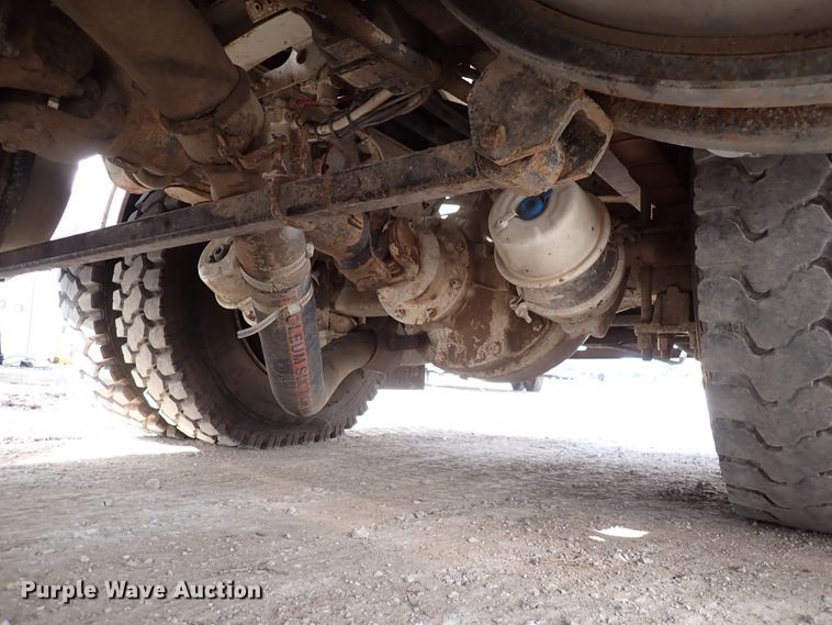 image for item DL7597 2009 Sterling L7500  vacuum truck