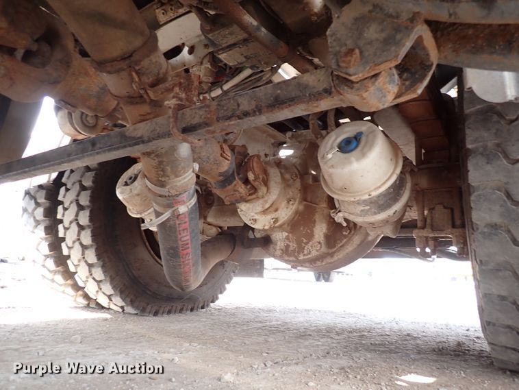 image for item DL7597 2009 Sterling L7500  vacuum truck