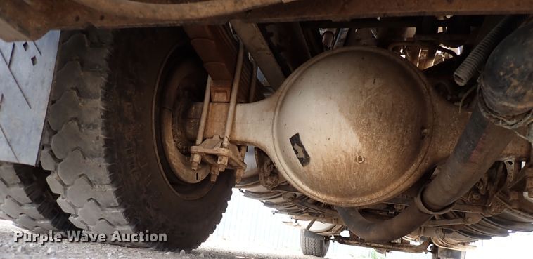 image for item DL7597 2009 Sterling L7500  vacuum truck