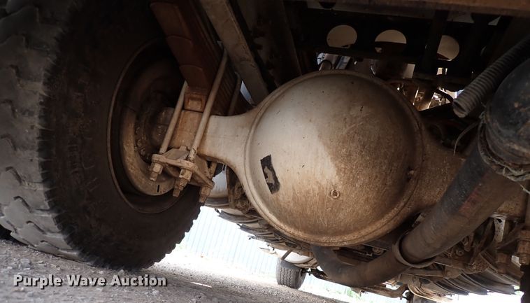 image for item DL7597 2009 Sterling L7500  vacuum truck