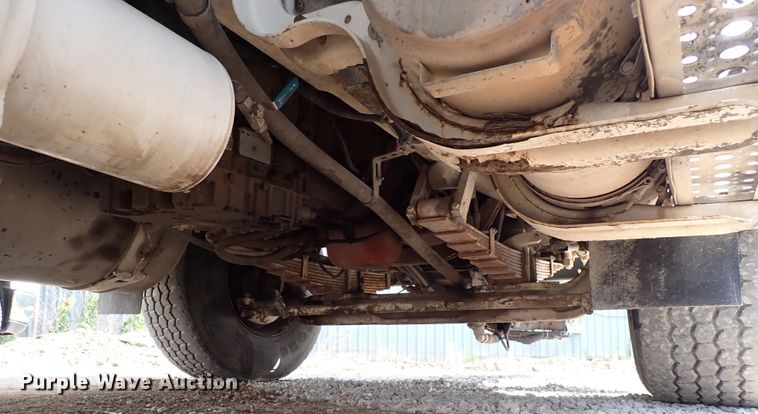 image for item DL7597 2009 Sterling L7500  vacuum truck