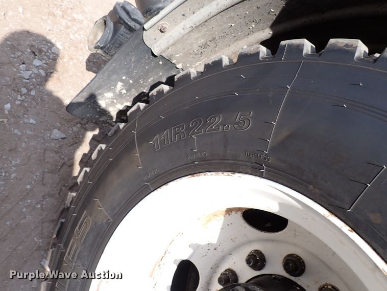 image for item DL7597 2009 Sterling L7500  vacuum truck