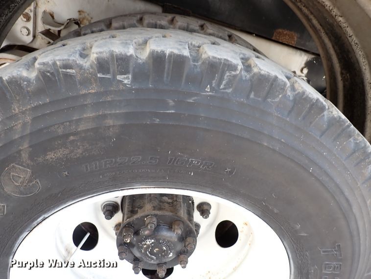 image for item DL7597 2009 Sterling L7500  vacuum truck