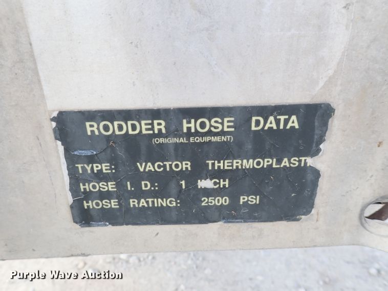 image for item DL7597 2009 Sterling L7500  vacuum truck