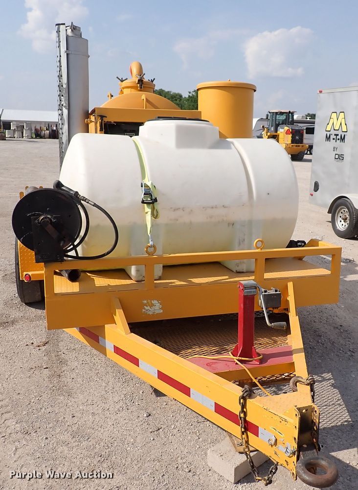 image for item DL7598 2005 Vac-Tron  vacuum excavator