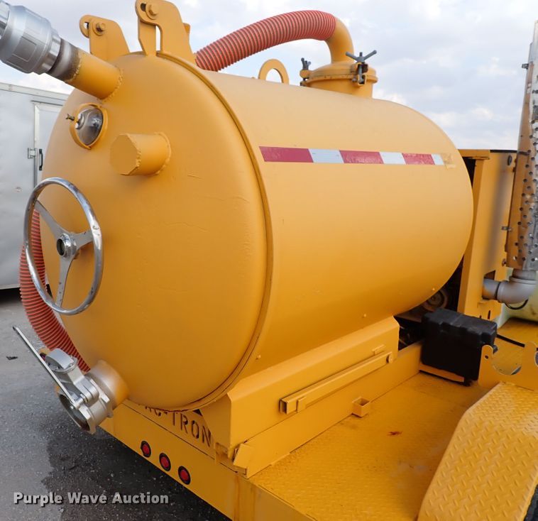 image for item DL7598 2005 Vac-Tron  vacuum excavator