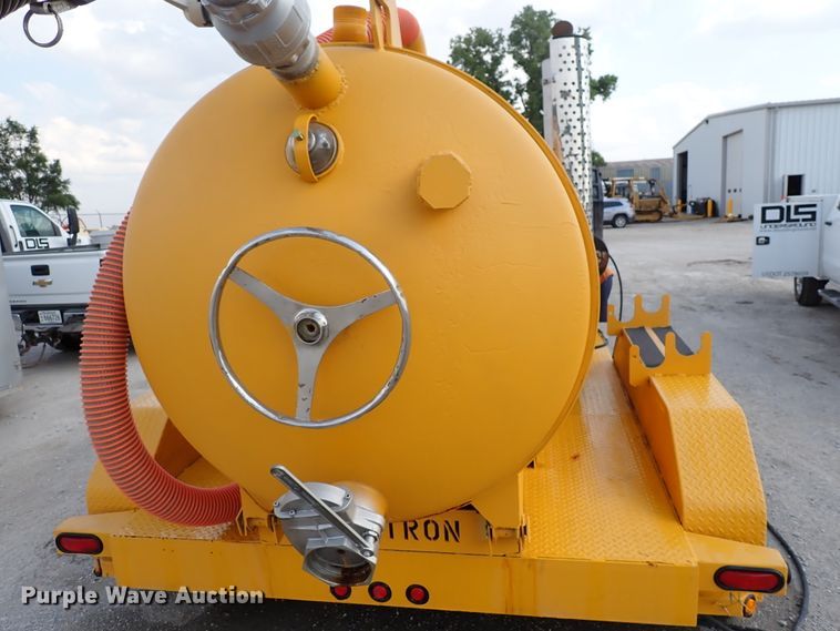 image for item DL7598 2005 Vac-Tron  vacuum excavator