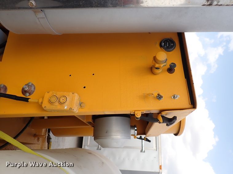 image for item DL7598 2005 Vac-Tron  vacuum excavator