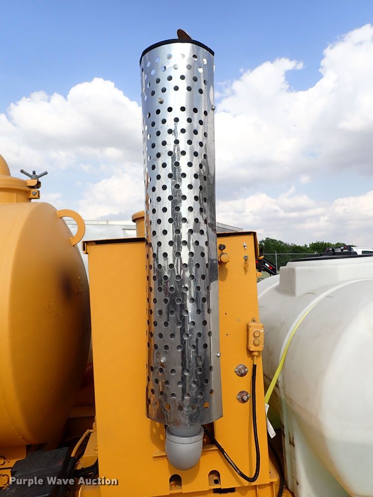 image for item DL7598 2005 Vac-Tron  vacuum excavator