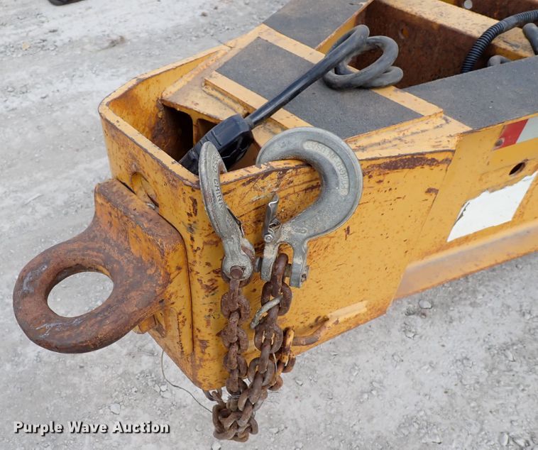 image for item DL7599 1999 Eager Beaver 12HDB  equipment trailer