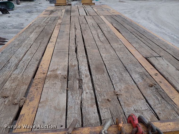 image for item DL7599 1999 Eager Beaver 12HDB  equipment trailer