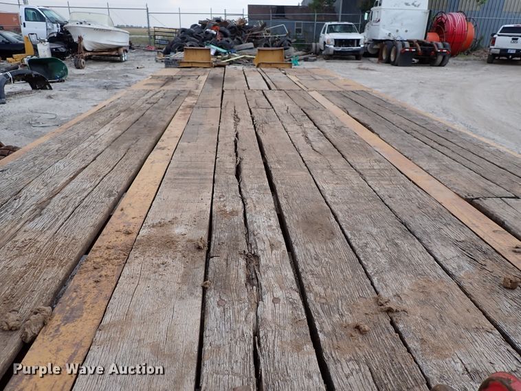 image for item DL7599 1999 Eager Beaver 12HDB  equipment trailer