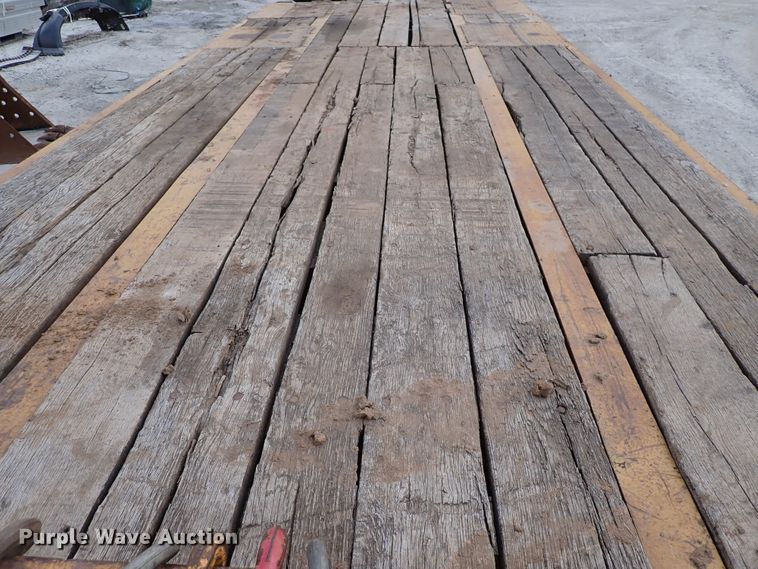 image for item DL7599 1999 Eager Beaver 12HDB  equipment trailer