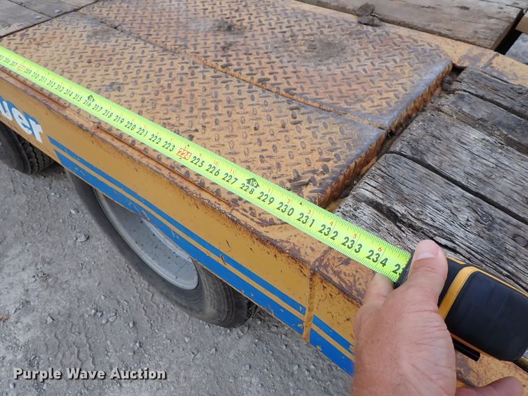 image for item DL7599 1999 Eager Beaver 12HDB  equipment trailer