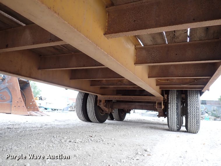 image for item DL7599 1999 Eager Beaver 12HDB  equipment trailer