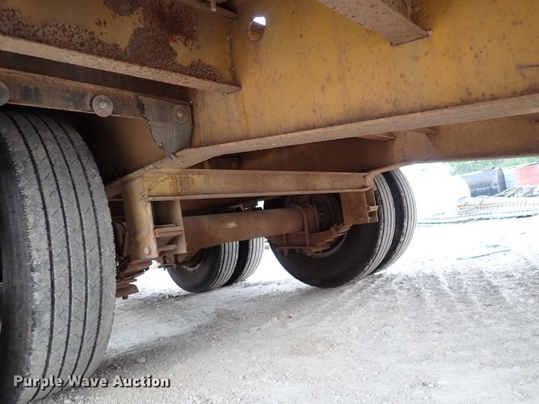 image for item DL7599 1999 Eager Beaver 12HDB  equipment trailer