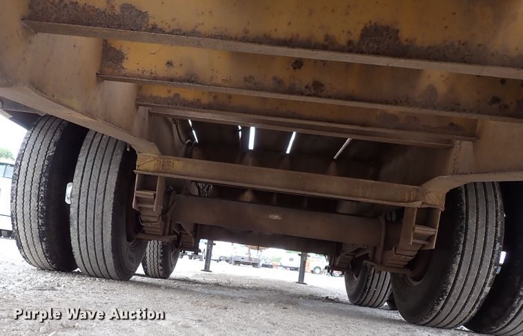 image for item DL7599 1999 Eager Beaver 12HDB  equipment trailer