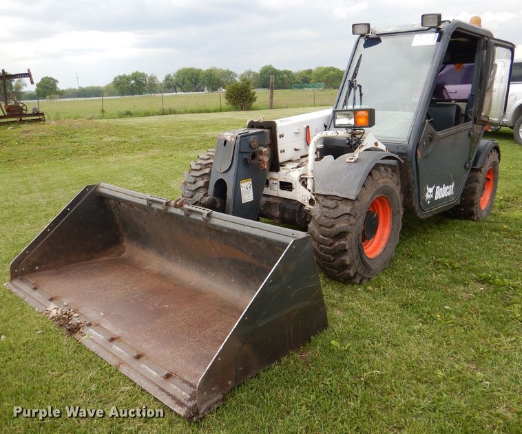 image for item DL8117 2009 Bobcat V417  telehandler