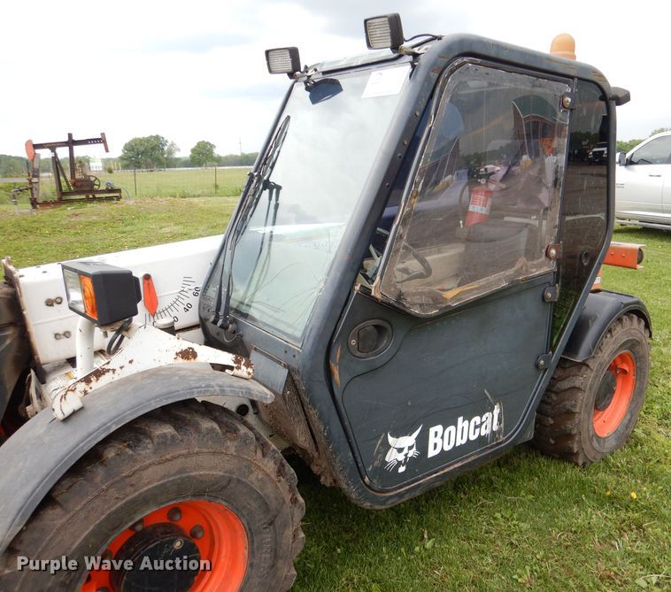 image for item DL8117 2009 Bobcat V417  telehandler