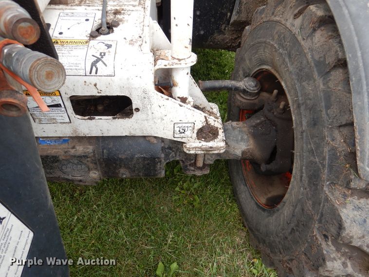 image for item DL8117 2009 Bobcat V417  telehandler